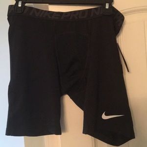 Men’s Nike pro dry fit undergarments extra large